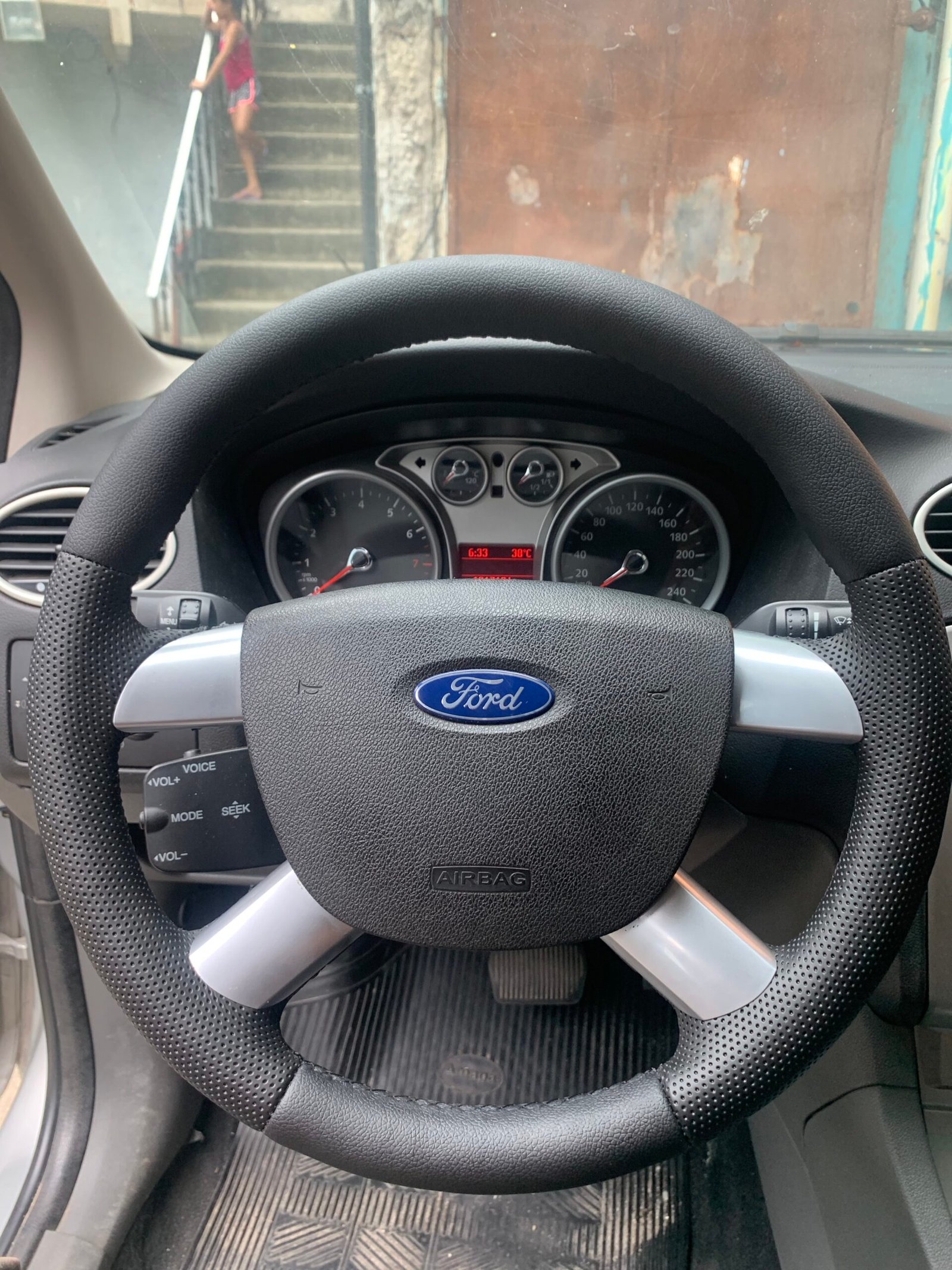 Revestimento em couro volante focus - capa volante costurada - encapar volante com couro perto de mim