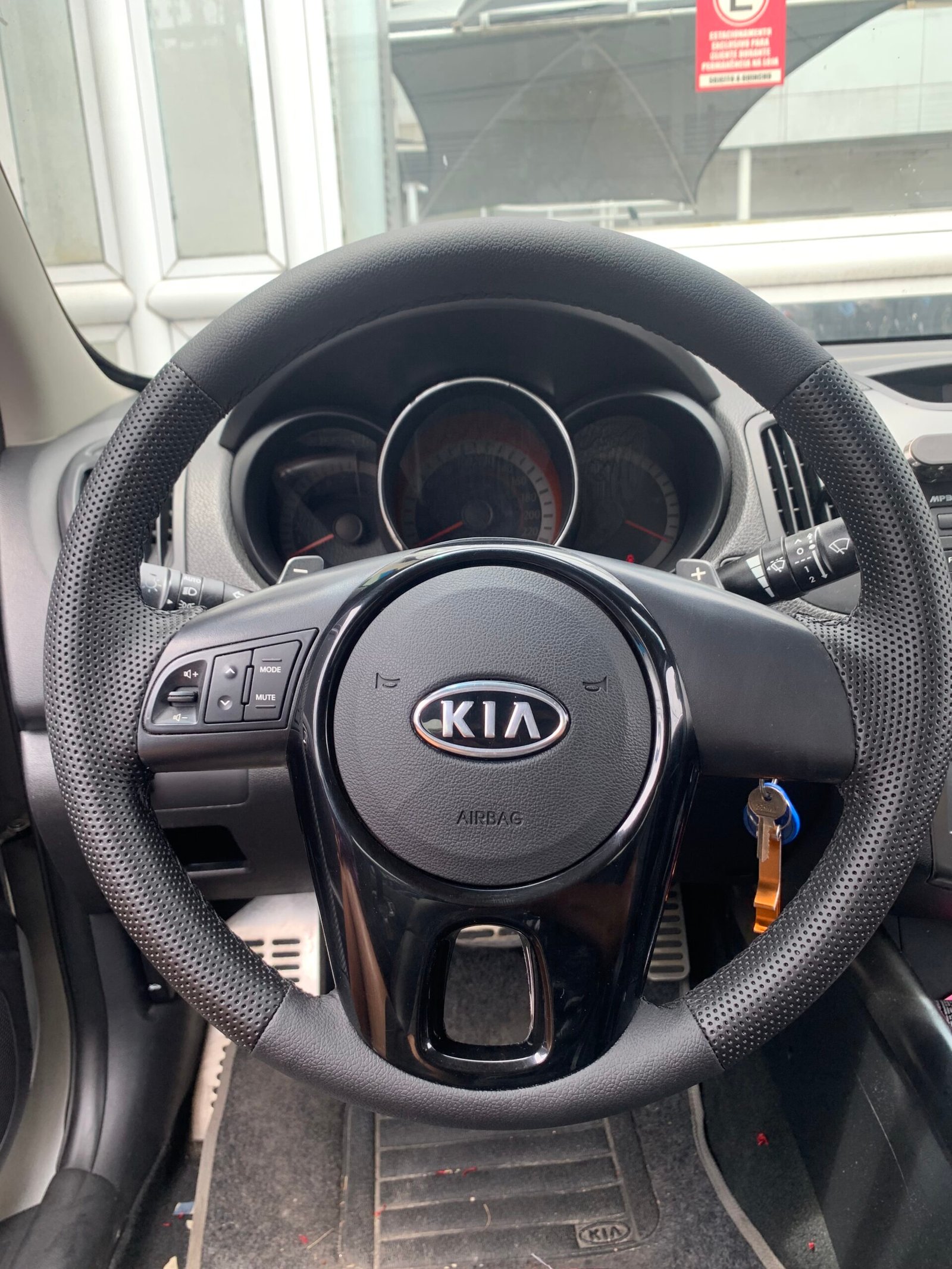 Reforma de volante em couro